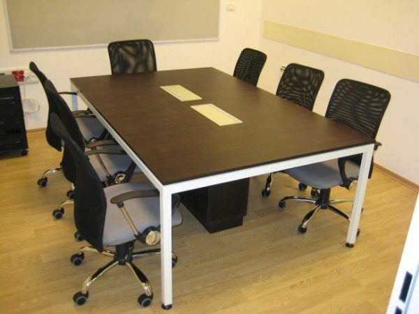 שולחן לחדר ישיבות דגם סטטוס- סטטוס ריהוט משרדי