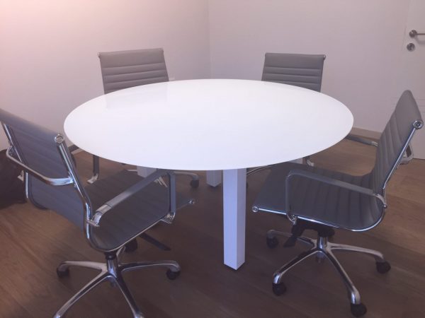 שולחן לחדר ישיבות דגם W- סטטוס ריהוט משרדי